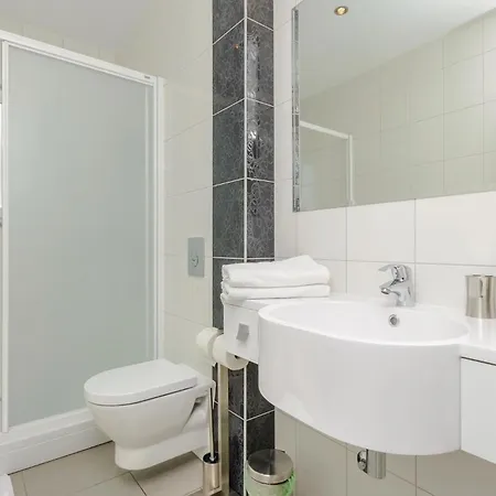 Gorgeous In With Sauna * سريسر